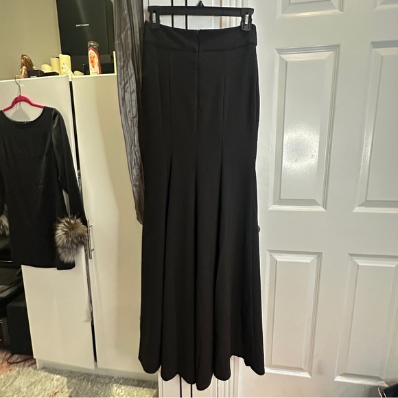 NWT Revolve Black Maxi Skirt High Waisted XS Crepe mermaid fishtail fit & flair - Picture 2 of 5